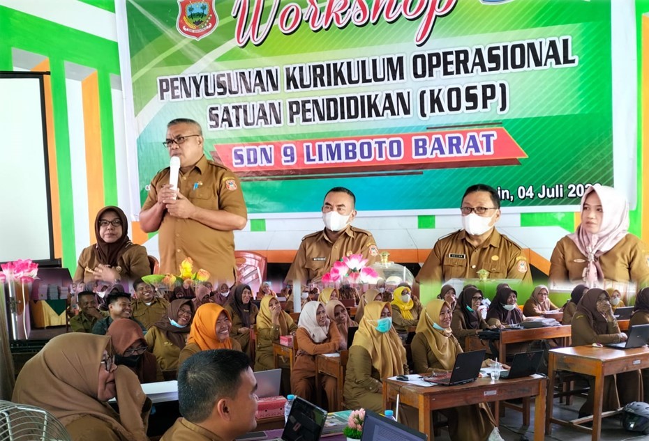 Kadis Dikbud Kabupaten Gorontalo Buka Workshop Penyusunan KOSP SDN 9 Limboto Barat